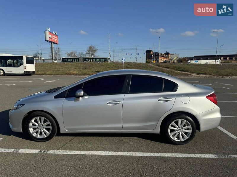 Седан Honda Civic 2012 в Киеве фото 6 Седан Honda Civic 2012 в Киеве