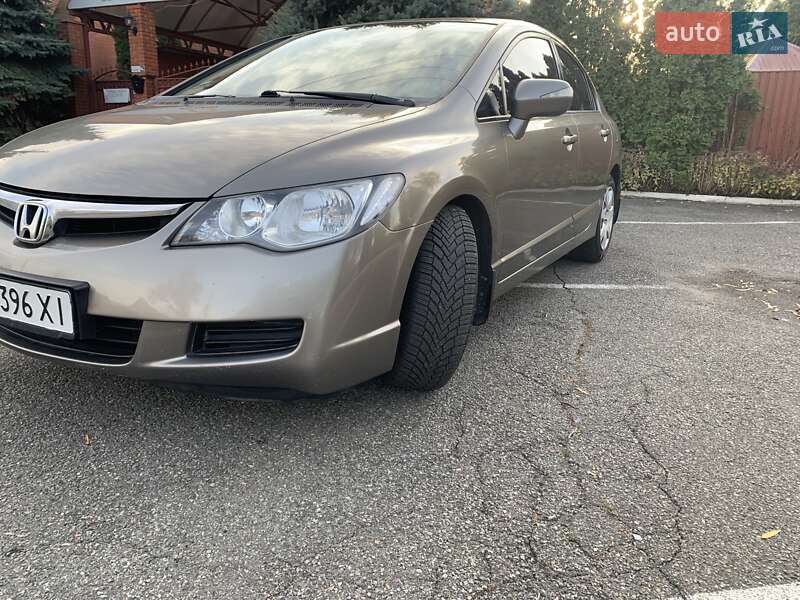 Седан Honda Civic 2007 в Киеве