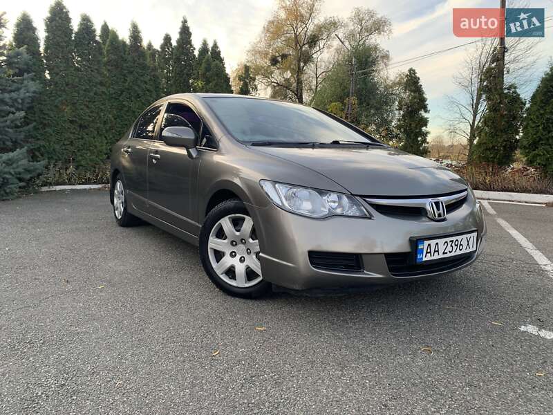 Седан Honda Civic 2007 в Киеве