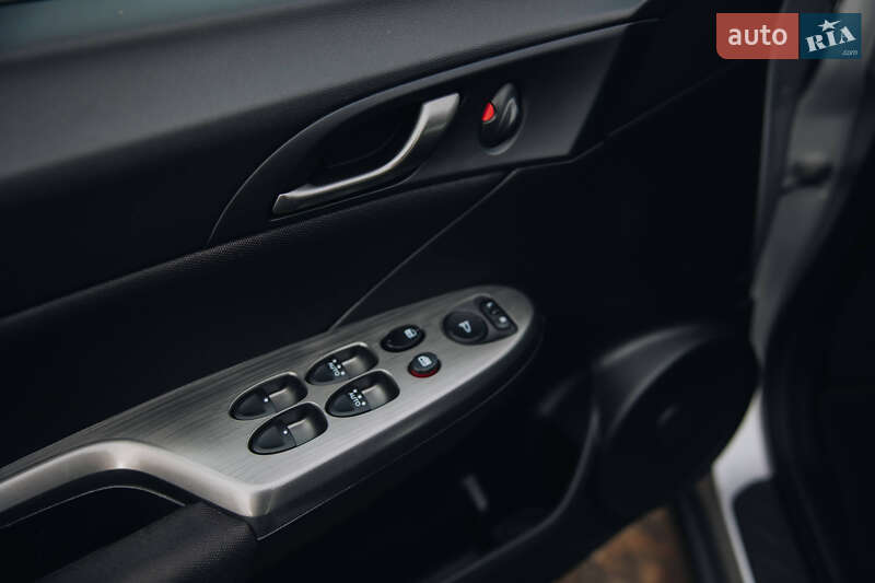 Хэтчбек Honda Civic 2010 в Бучаче