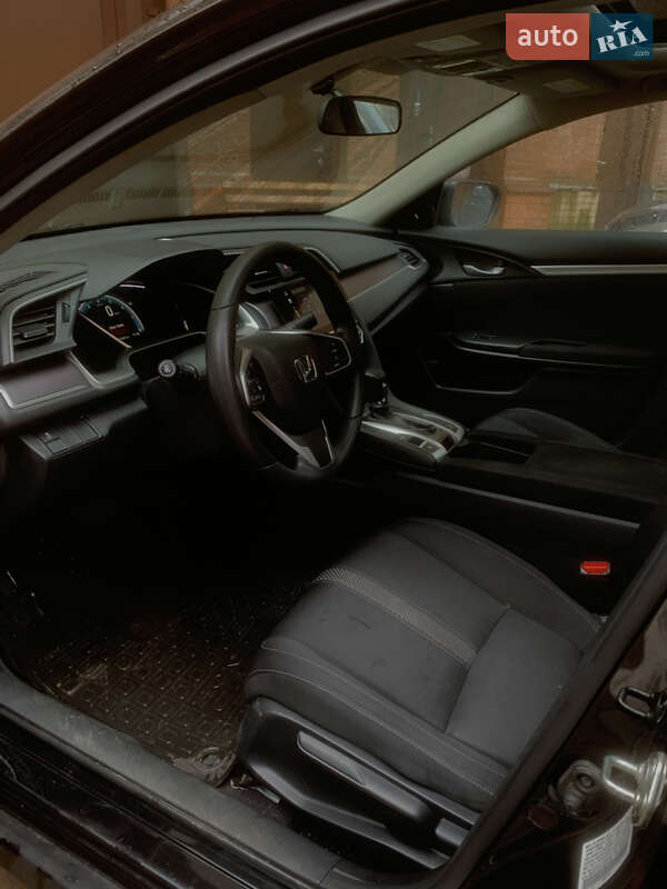 Седан Honda Civic 2017 в Киеве фото 5 Седан Honda Civic 2017 в Киеве
