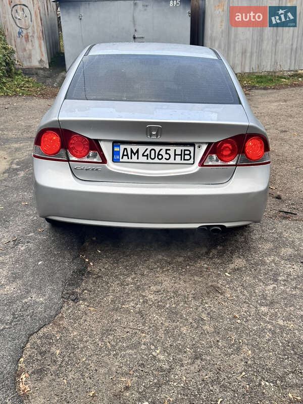 Седан Honda Civic 2007 в Могилев-Подольске