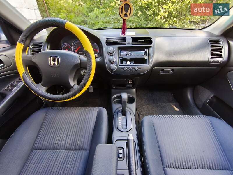 Седан Honda Civic 2004 в Царичанке