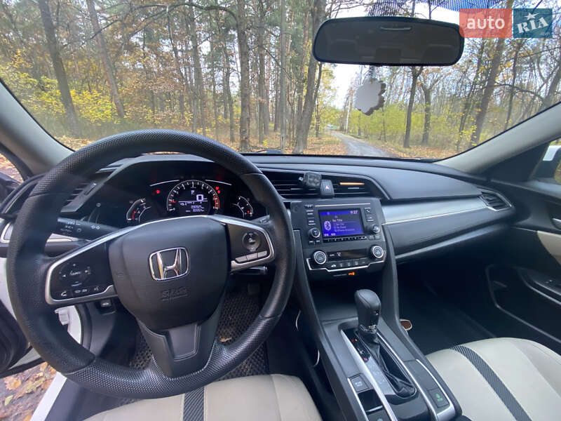 Седан Honda Civic 2018 в Киеве фото 12 Седан Honda Civic 2018 в Киеве