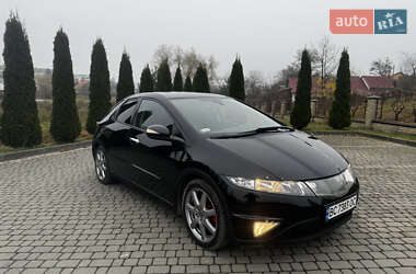 Хэтчбек Honda Civic 2006 в Львове