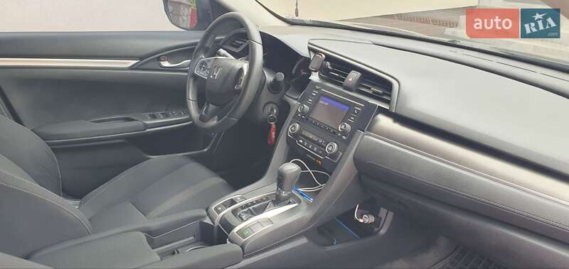Седан Honda Civic 2019 в Тернополе