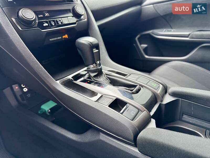 Хэтчбек Honda Civic 2019 в Киеве