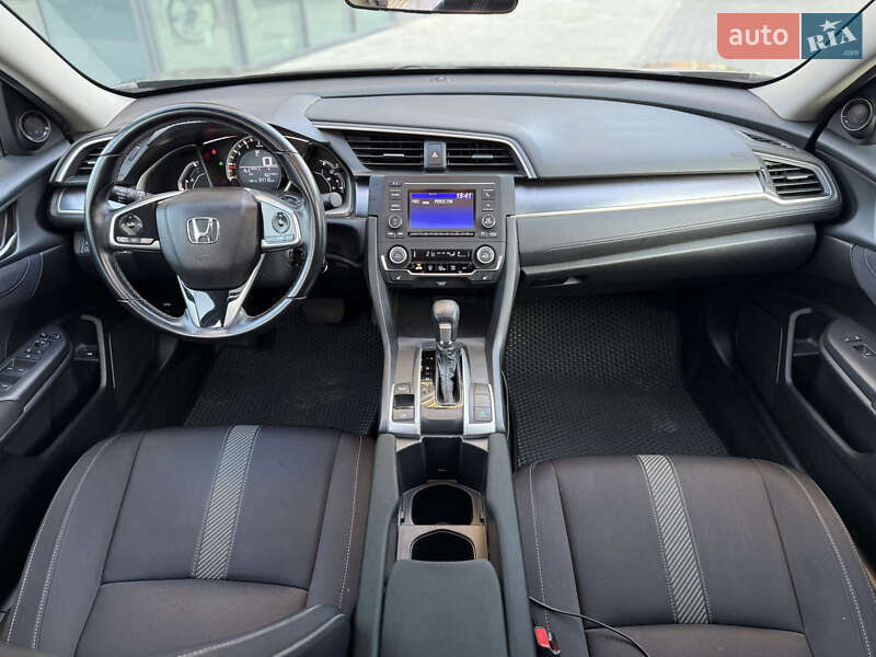 Седан Honda Civic 2018 в Львове фото 36 Седан Honda Civic 2018 в Львове
