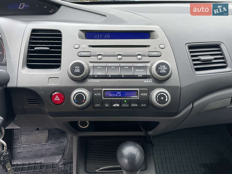 Седан Honda Civic 2008 в Полтаве