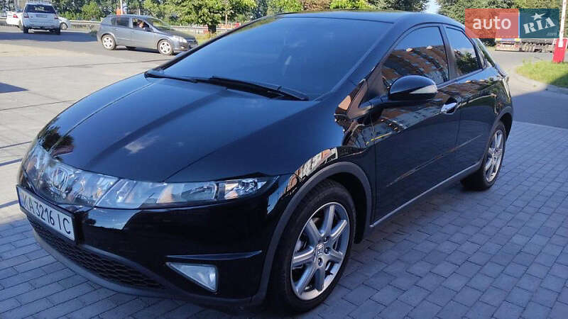 Хэтчбек Honda Civic 2008 в Могилев-Подольске фото 2 Хэтчбек Honda Civic 2008 в Могилев-Подольске