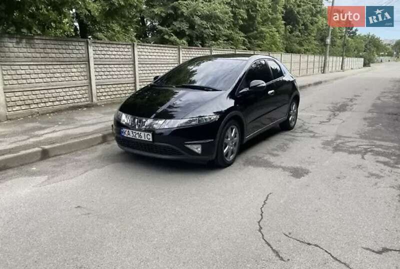 Хэтчбек Honda Civic 2008 в Могилев-Подольске фото 10 Хэтчбек Honda Civic 2008 в Могилев-Подольске