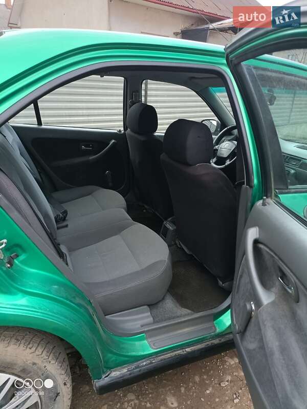 Хэтчбек Honda Civic 1998 в Мамаевцах