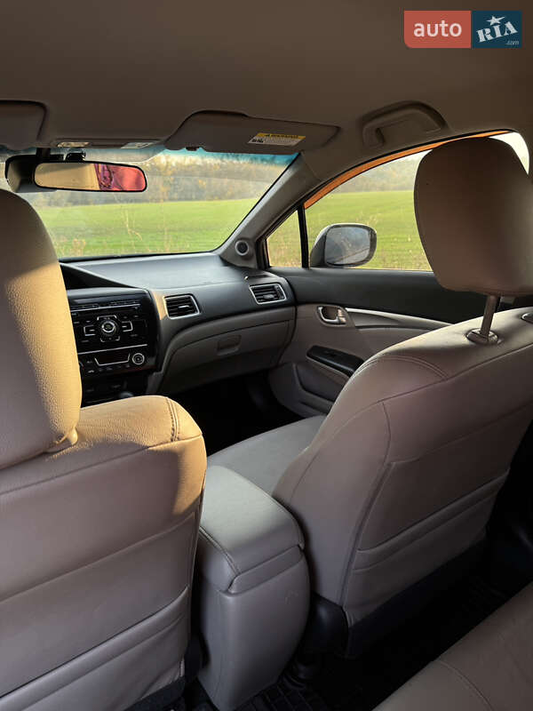 Седан Honda Civic 2013 в Києві