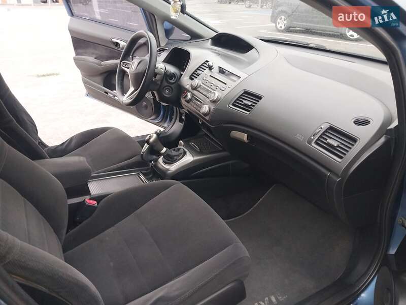 Седан Honda Civic 2007 в Киеве
