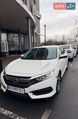 Седан Honda Civic 2016 в Киеве