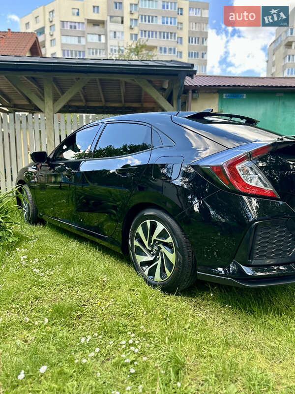 Хэтчбек Honda Civic 2018 в Львове