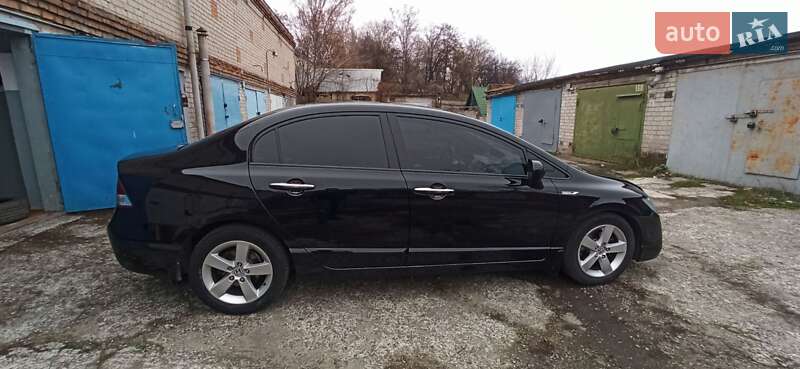 Седан Honda Civic 2007 в Дніпрі