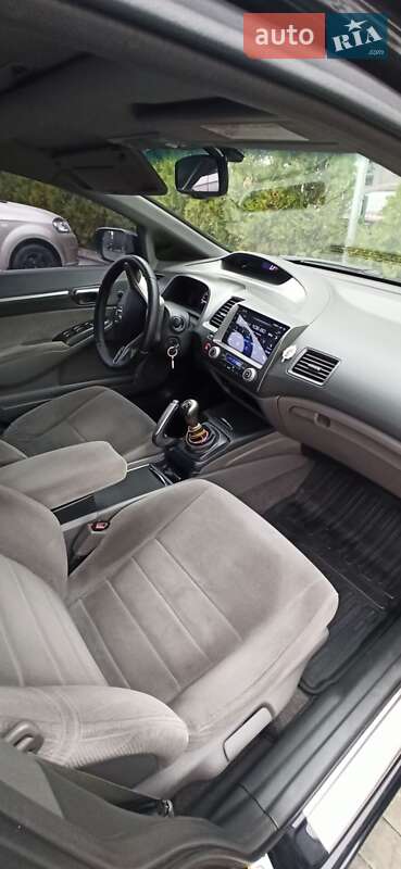Седан Honda Civic 2007 в Дніпрі