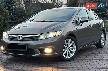 Седан Honda Civic 2012 в Днепре