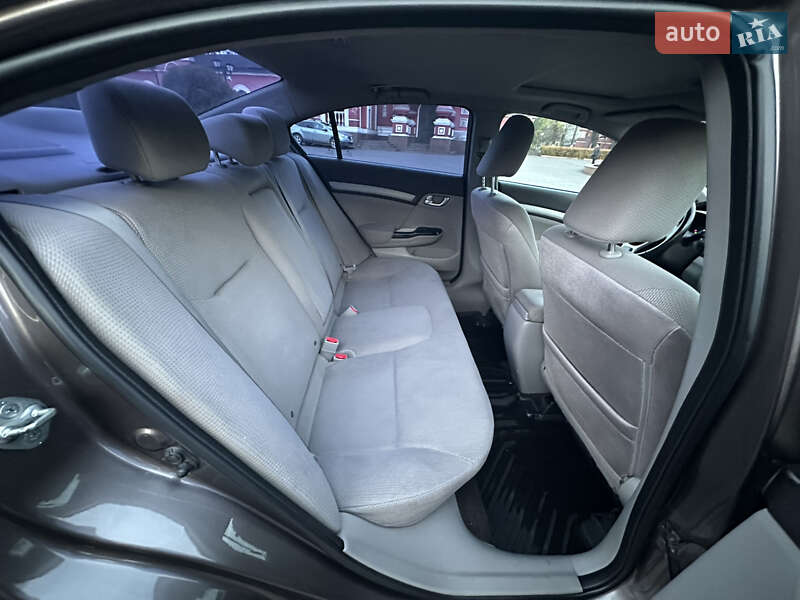 Седан Honda Civic 2012 в Днепре