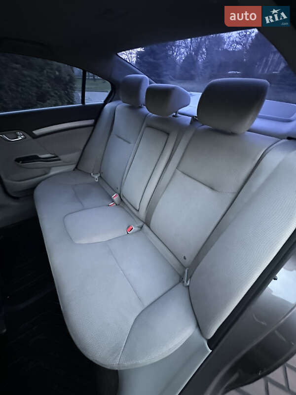Седан Honda Civic 2012 в Днепре