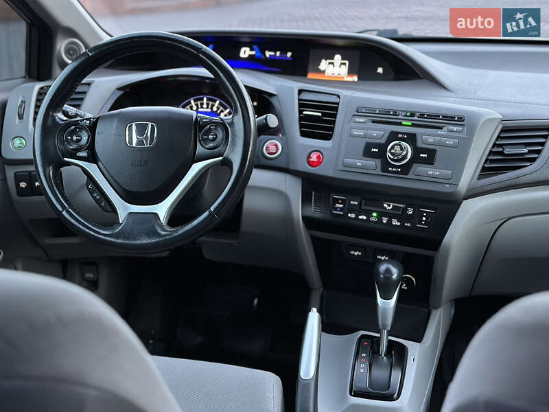 Седан Honda Civic 2012 в Днепре
