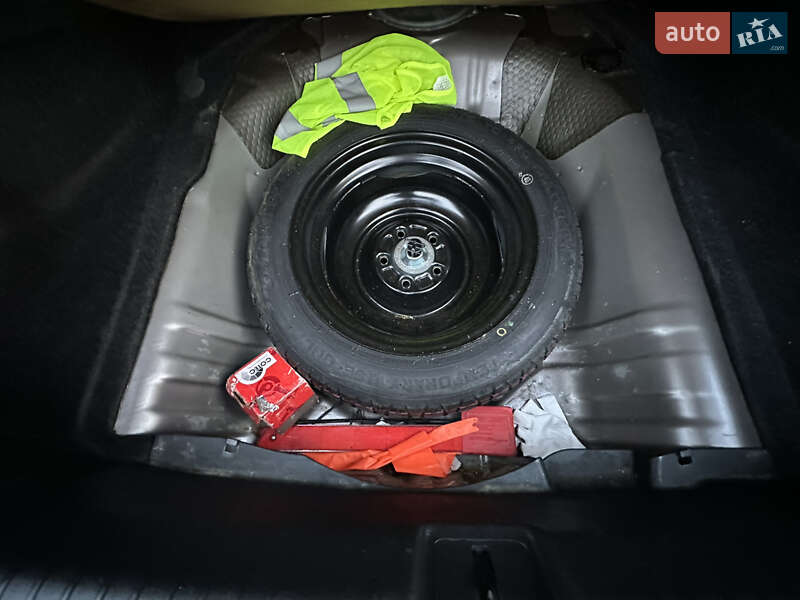 Седан Honda Civic 2012 в Днепре