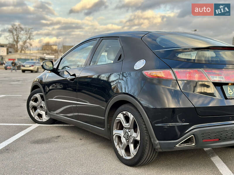 Хэтчбек Honda Civic 2008 в Киеве