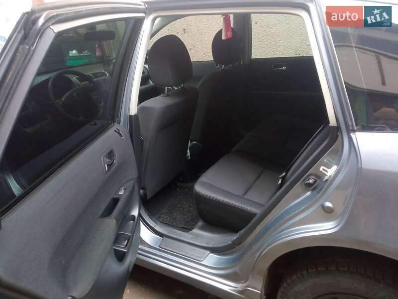 Хэтчбек Honda Civic 2004 в Ровно