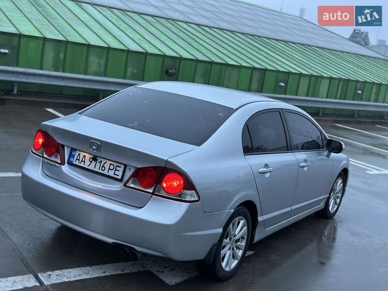 Седан Honda Civic 2008 в Киеве