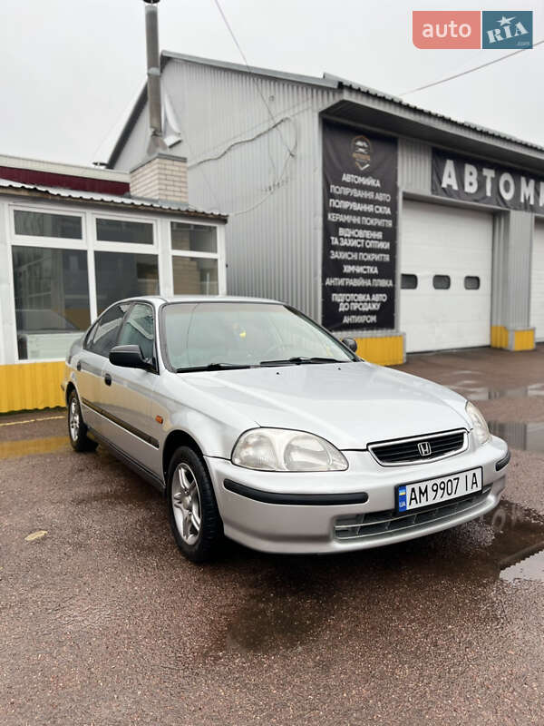 Седан Honda Civic 1997 в Житомире