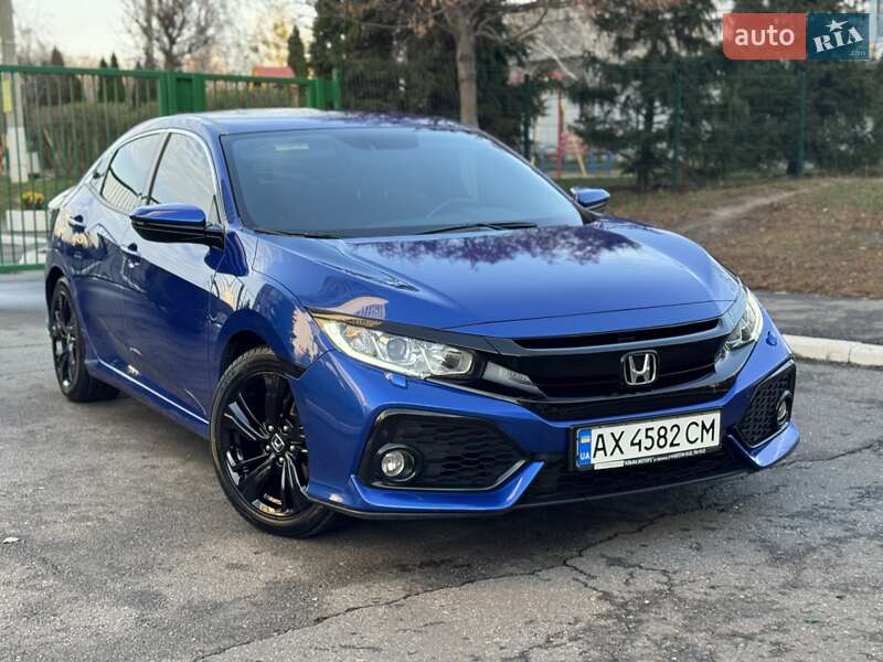 Хэтчбек Honda Civic 2018 в Харькове