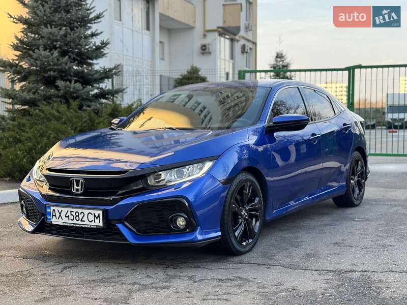 Хэтчбек Honda Civic 2018 в Харькове