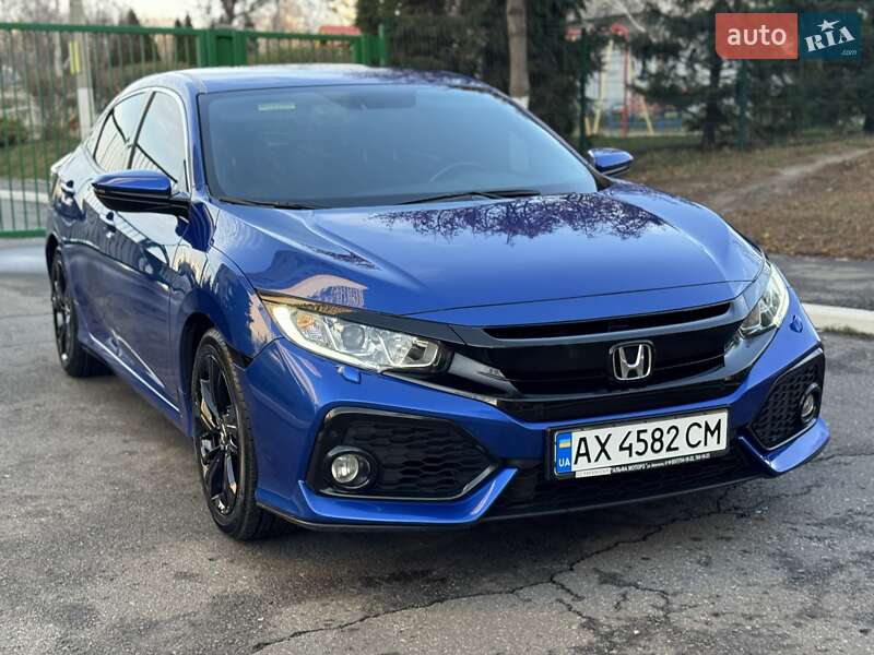 Хэтчбек Honda Civic 2018 в Харькове