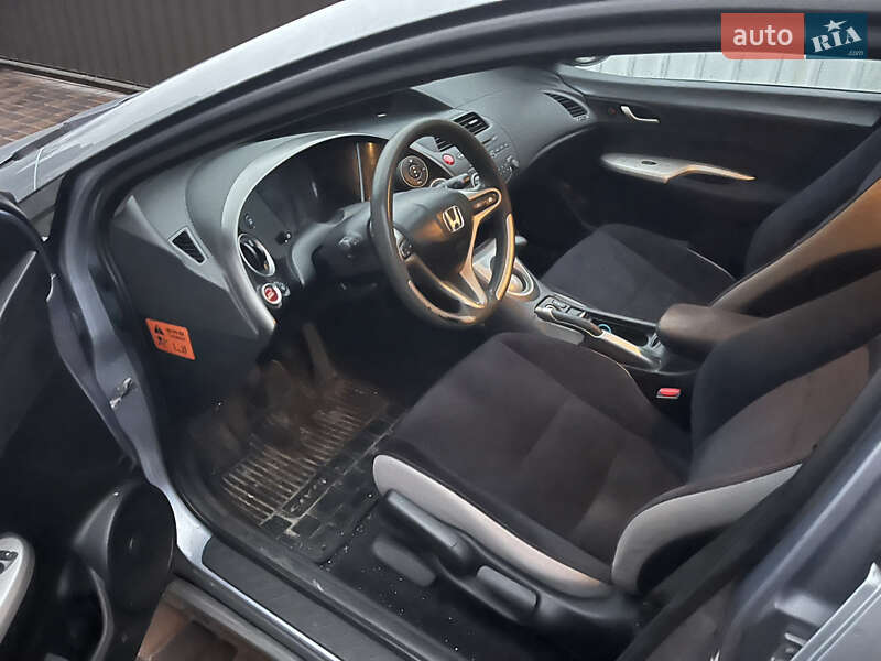 Хэтчбек Honda Civic 2007 в Киеве
