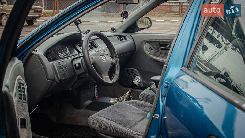 Седан Honda Civic 1994 в Одесі