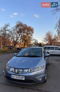 Хэтчбек Honda Civic 2007 в Киеве
