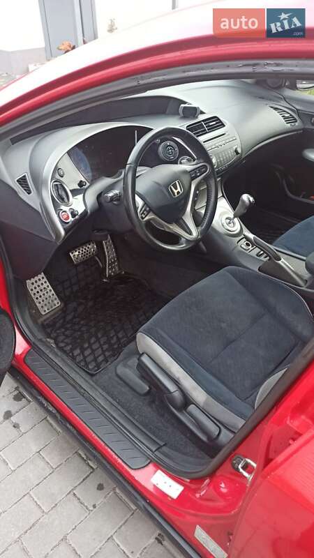 Хетчбек Honda Civic 2008 в Броварах фото 3 Хетчбек Honda Civic 2008 в Броварах