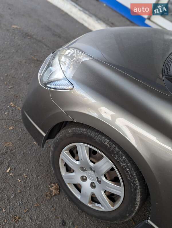 Седан Honda Civic 2008 в Днепре