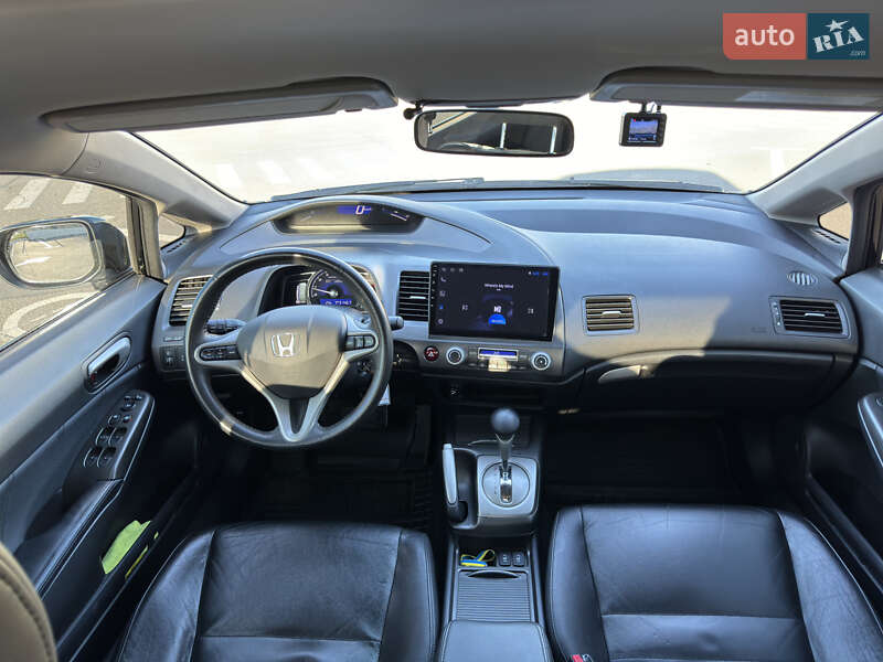 Седан Honda Civic 2010 в Днепре