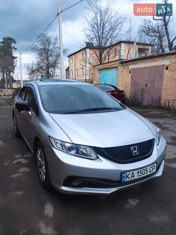 Седан Honda Civic 2014 в Киеве фото 5 Седан Honda Civic 2014 в Киеве