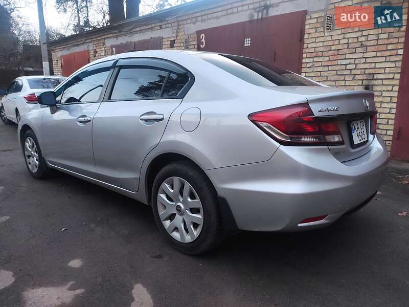 Седан Honda Civic 2014 в Киеве фото 6 Седан Honda Civic 2014 в Киеве