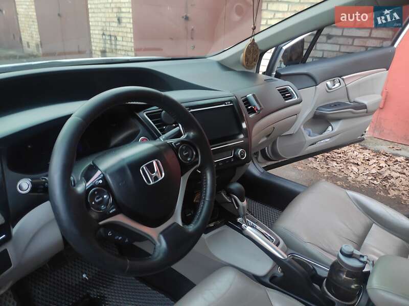 Седан Honda Civic 2014 в Киеве фото 10 Седан Honda Civic 2014 в Киеве