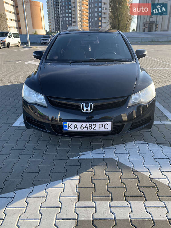 Седан Honda Civic 2007 в Киеве
