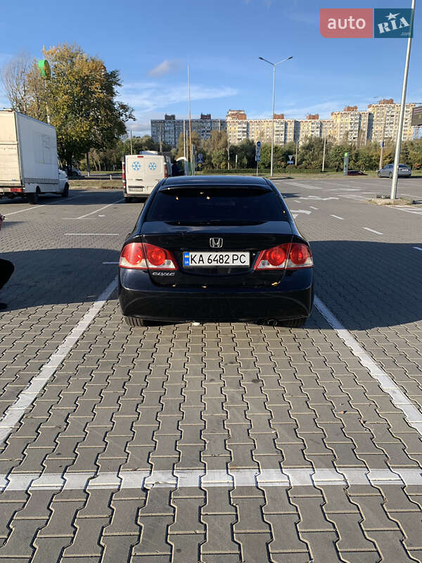 Седан Honda Civic 2007 в Киеве