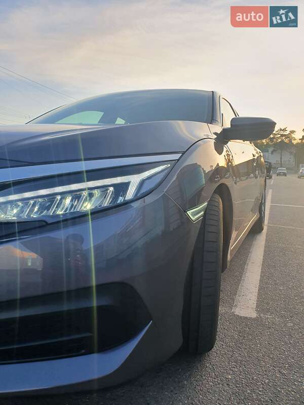 Седан Honda Civic 2017 в Чернігові