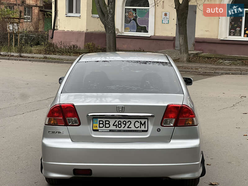Седан Honda Civic 2003 в Днепре