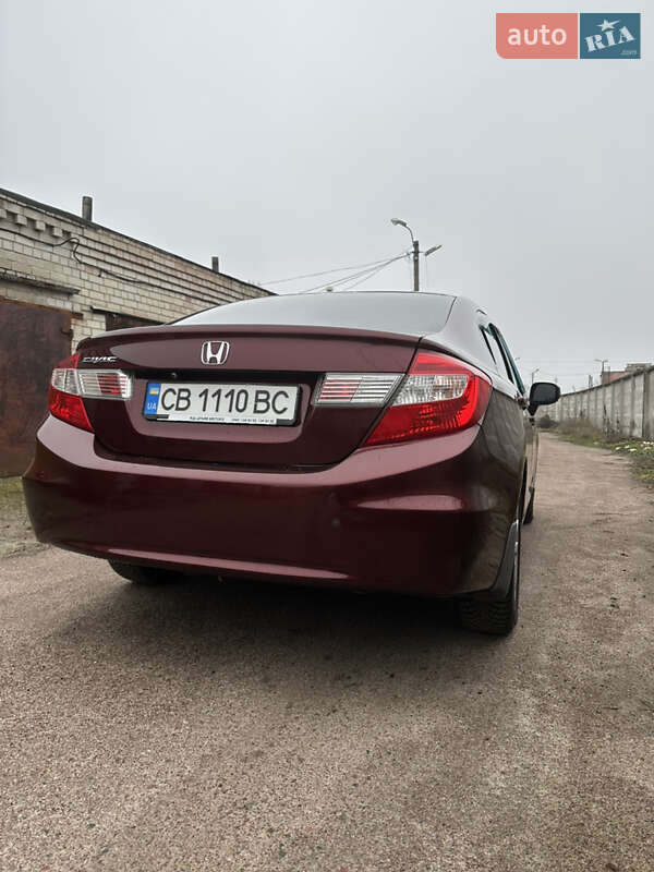 Седан Honda Civic 2012 в Чернігові
