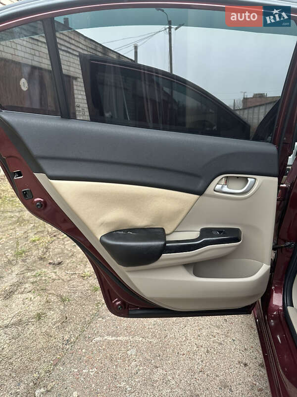 Седан Honda Civic 2012 в Чернігові