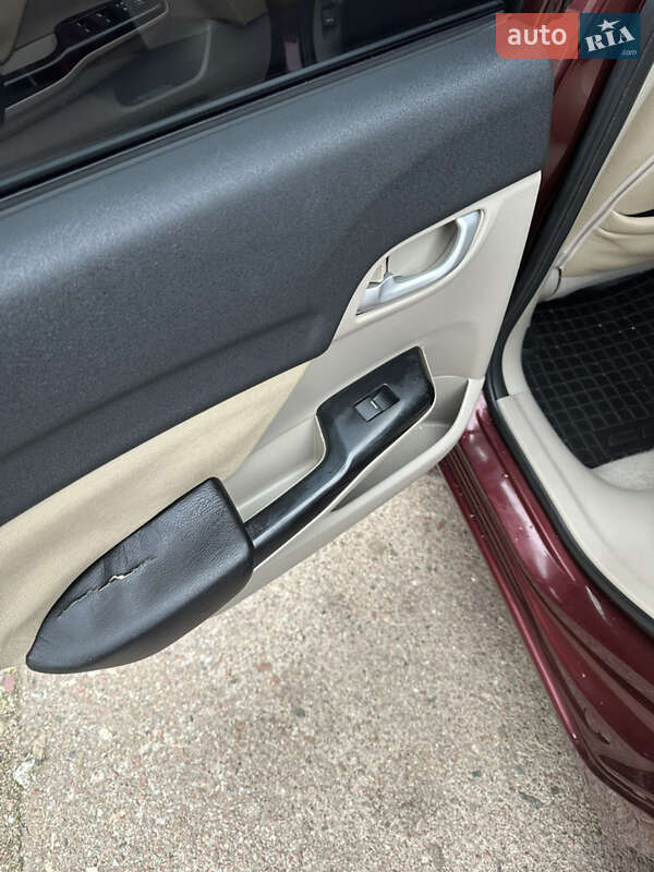 Седан Honda Civic 2012 в Чернігові